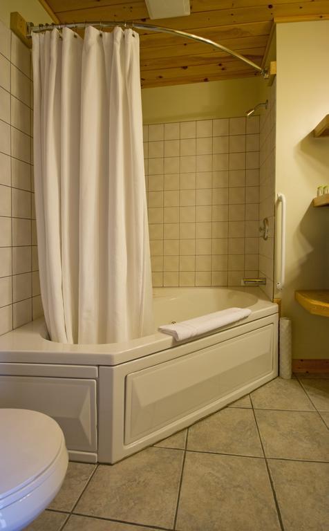Mackenzie Motel & Cottages Shelburne Extérieur photo