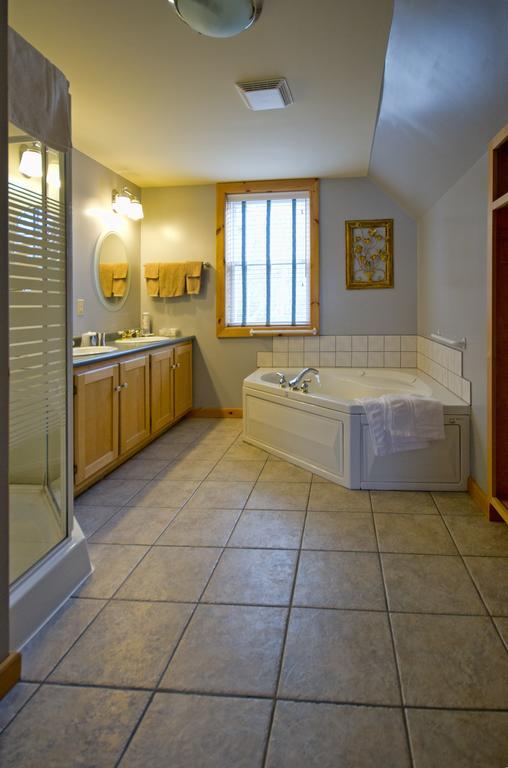 Mackenzie Motel & Cottages Shelburne Extérieur photo