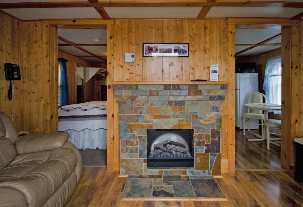 Mackenzie Motel & Cottages Shelburne Extérieur photo