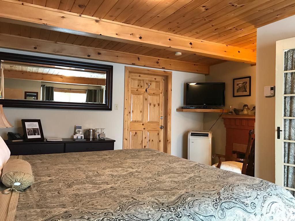 Mackenzie Motel & Cottages Shelburne Extérieur photo