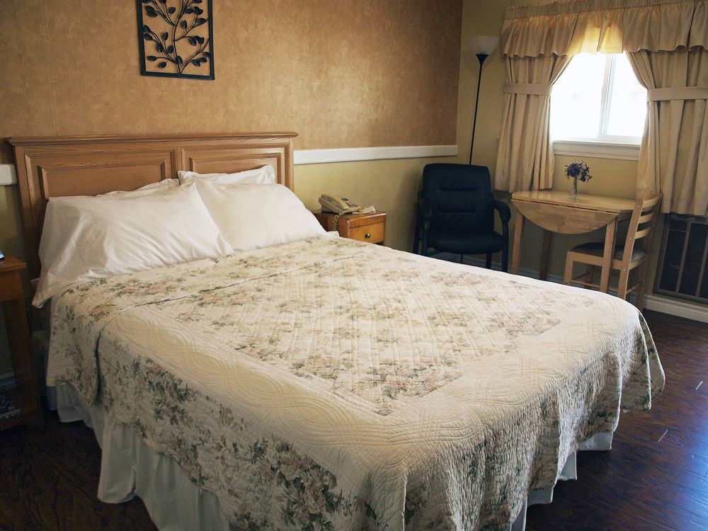 Mackenzie Motel & Cottages Shelburne Extérieur photo