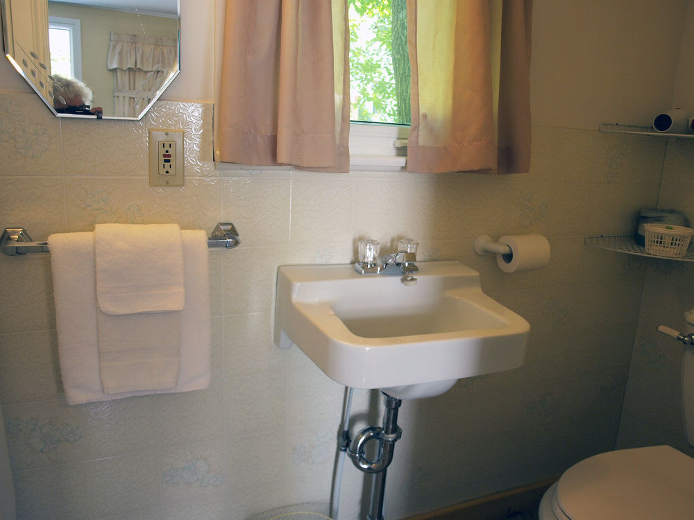 Mackenzie Motel & Cottages Shelburne Extérieur photo