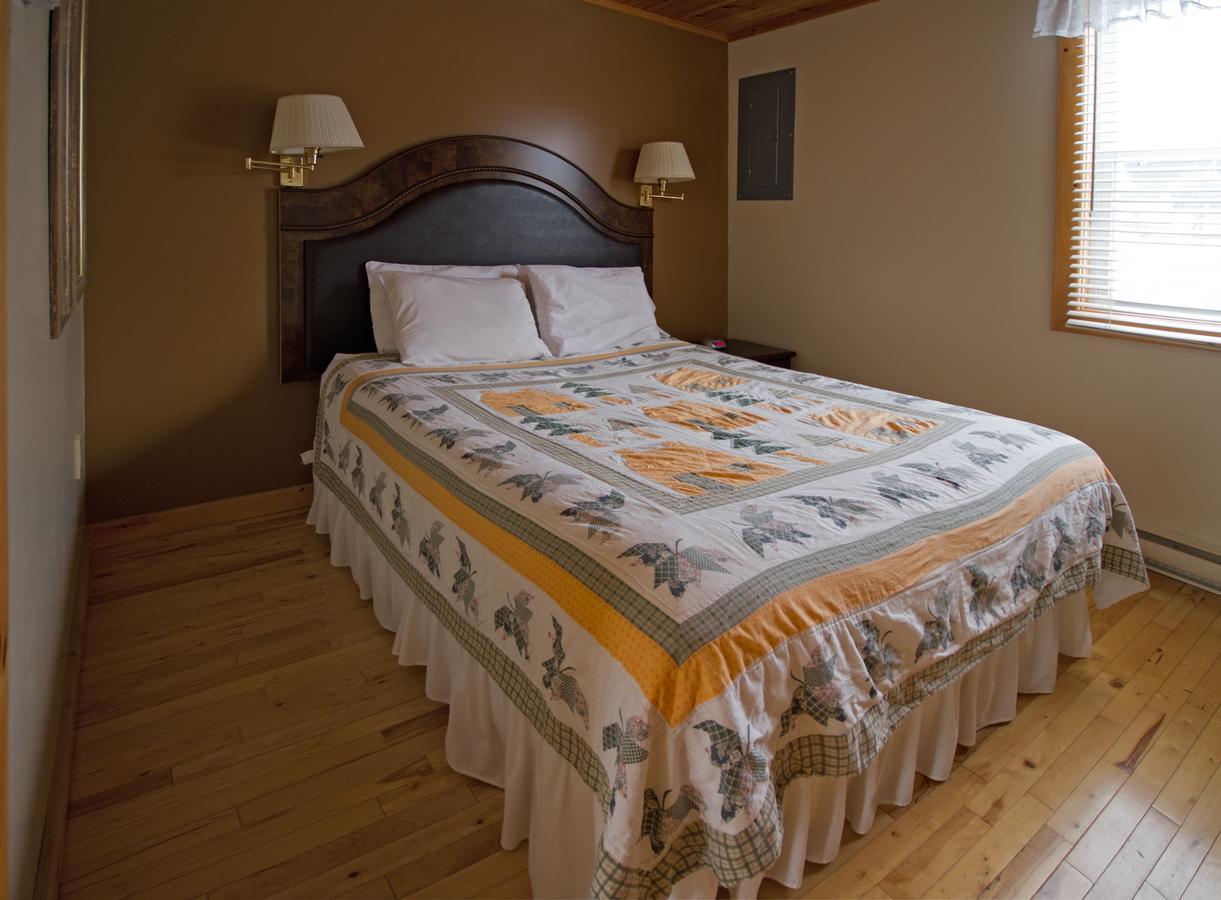 Mackenzie Motel & Cottages Shelburne Extérieur photo